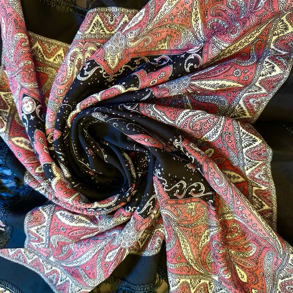 Vintage fringe trim paisley scarf - image 4