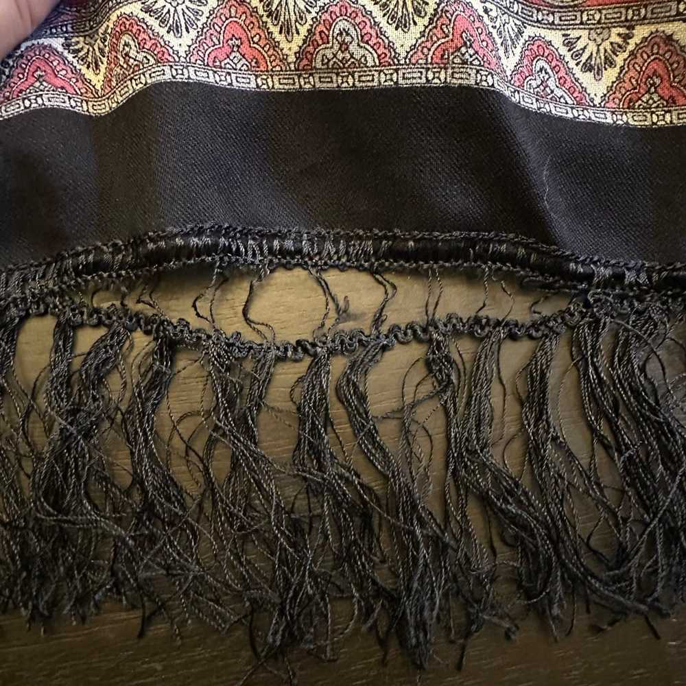 Vintage fringe trim paisley scarf - image 5