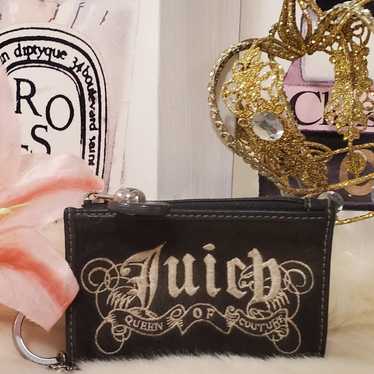 Amazon.com: Juicy Couture Women's Cosmetics Bag - Travel Makeup and  Toiletries Top Zip Wedge Pouch, Size One Size, Lavender : Beauty & Personal  Care