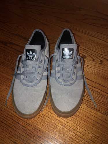 Adidas Adidas Sneakers Grey Suede Gum Sole 9.5