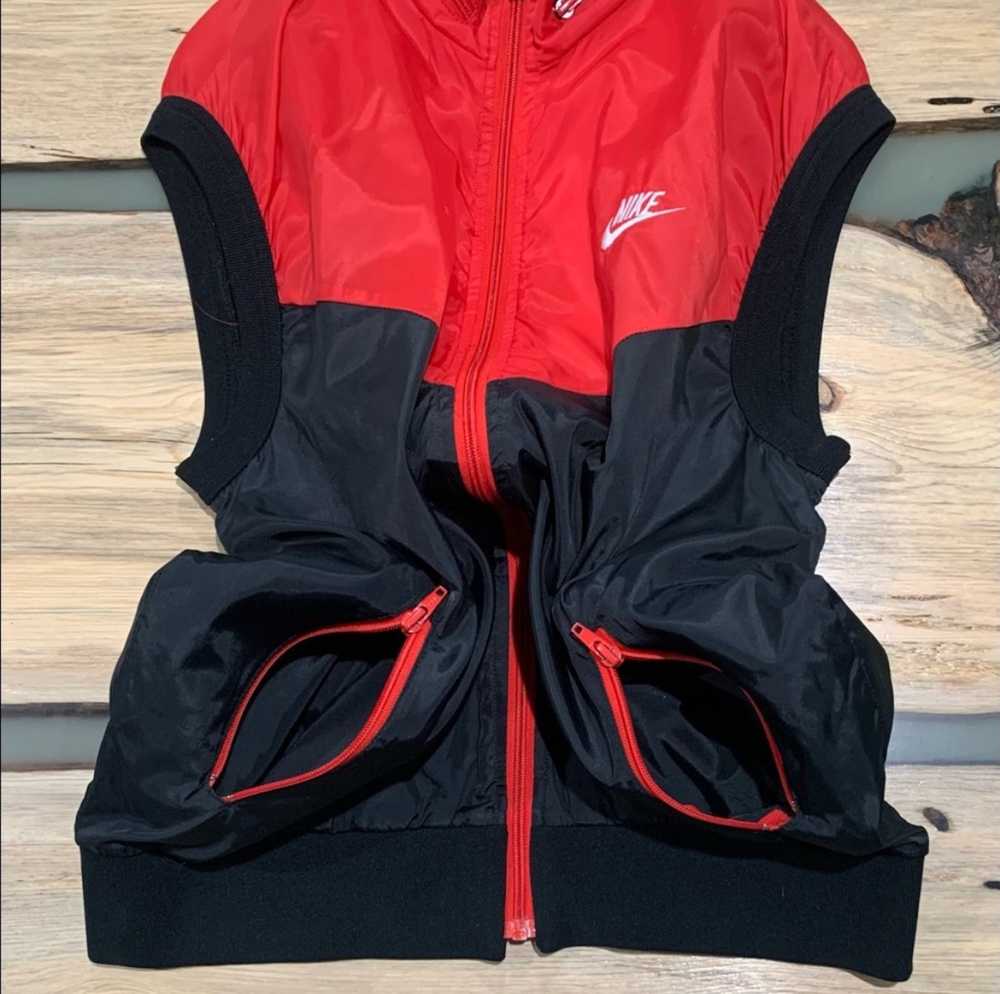 Nike Vintage Nike Nylon Vest With Hideaway Hood B… - image 6