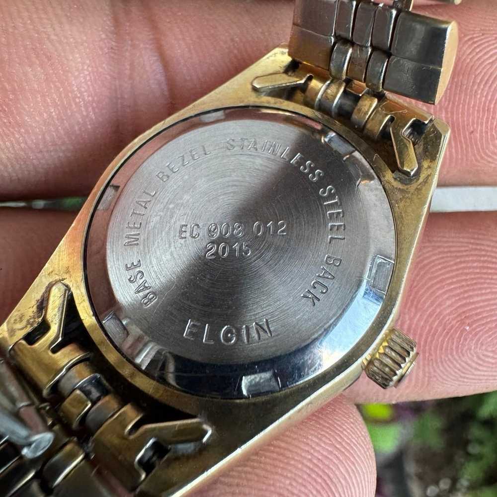 Vtg Elgin Ladies date Gold Quartz Watch - image 4