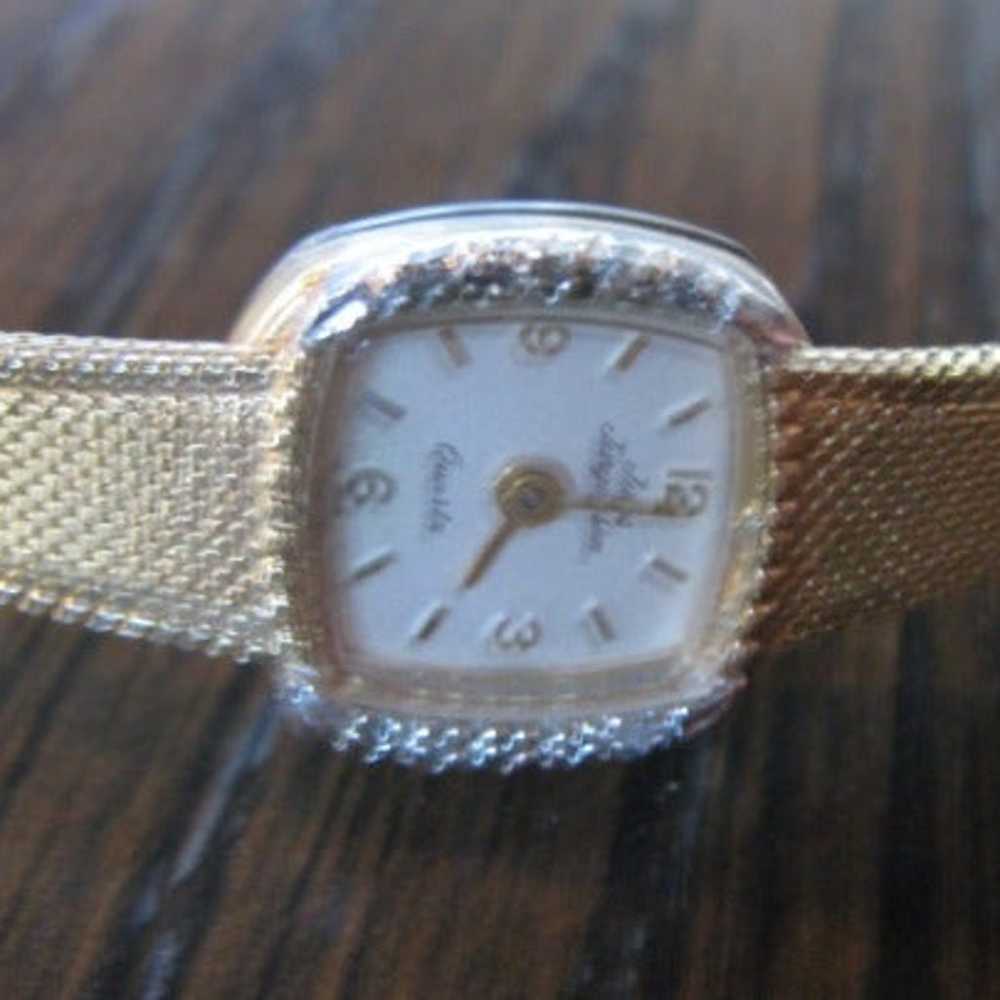 Elegant Diamond Women's Watch Keeps Time - image 3
