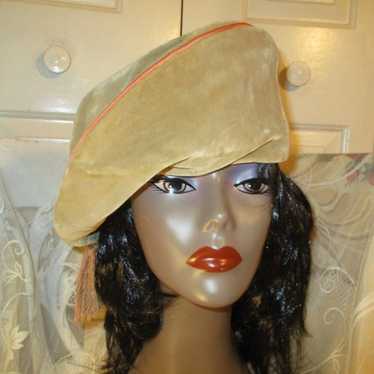 Sylvia vintage velvet tassel beret