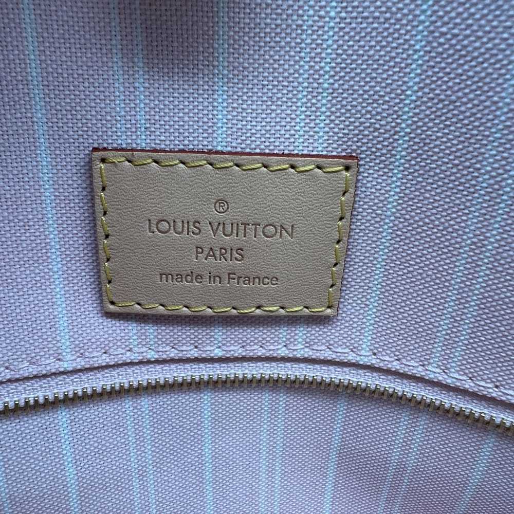 Louis Vuitton Onthego cloth handbag - image 3