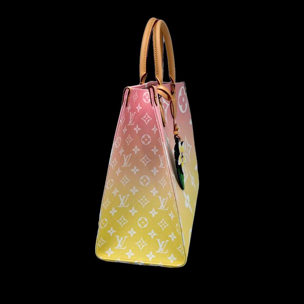 Louis Vuitton Onthego cloth handbag - image 7