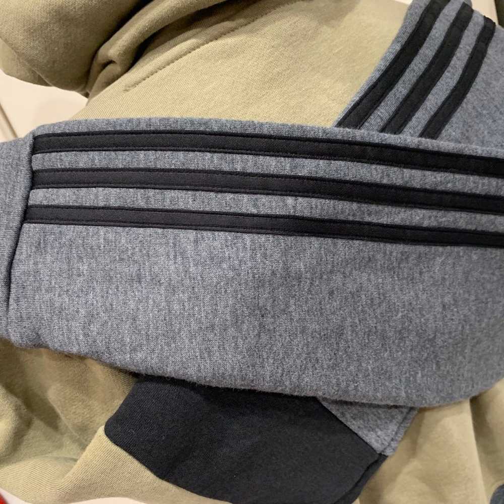 Adidas mens Essentials Colorblock Hoodie size Sma… - image 9