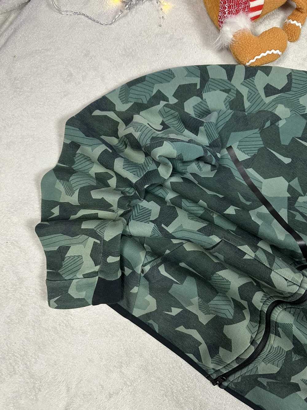 Nike × Streetwear Nike Teech Fleece Camo Basic Lo… - image 4