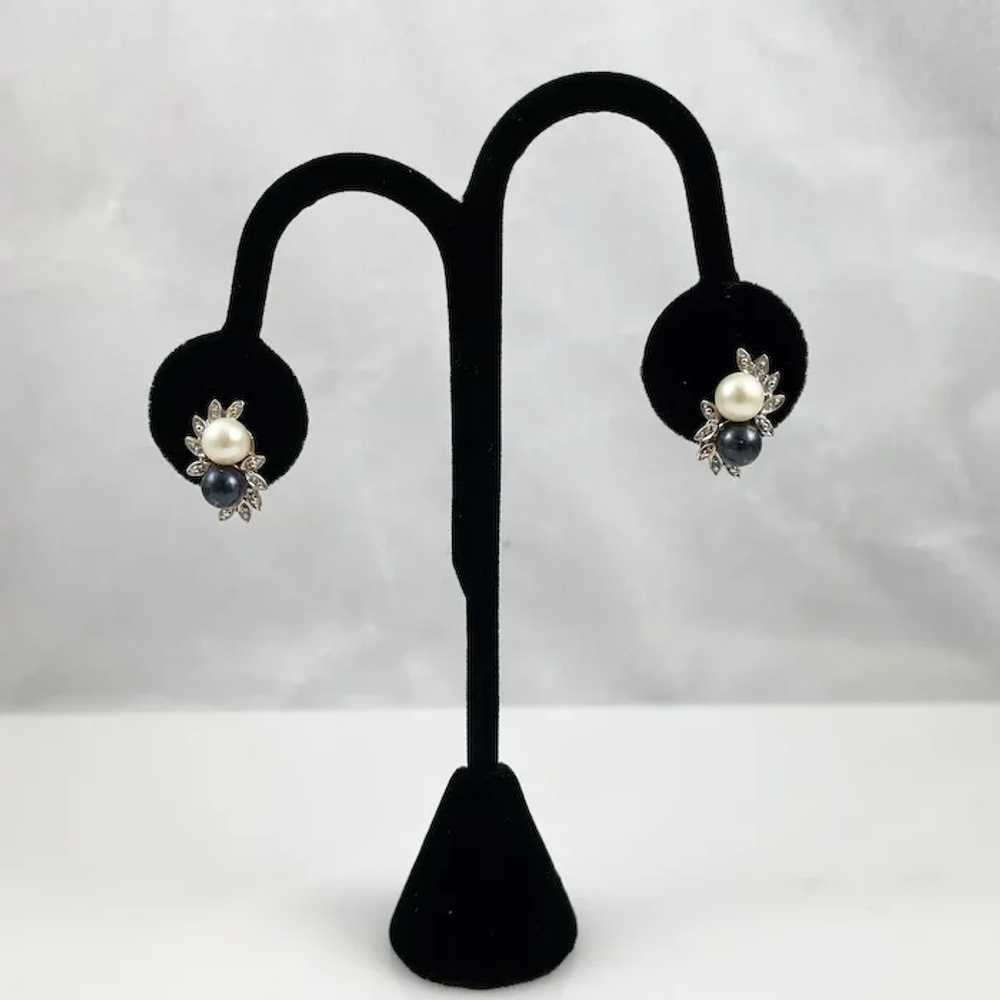 14K Gold Cultured White & Black Pearl Earrings - image 4