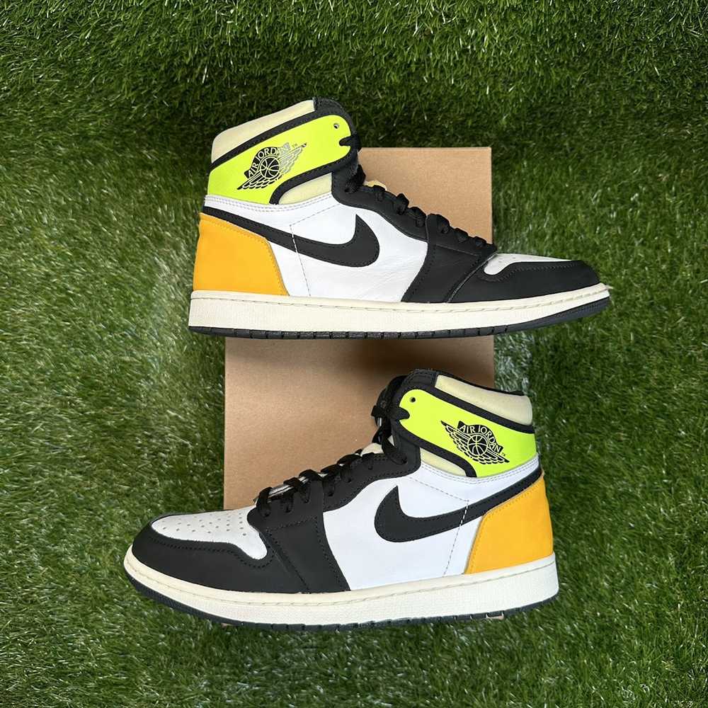 Jordan Brand × Nike Air Jordan 1 High Volt Gold - image 2