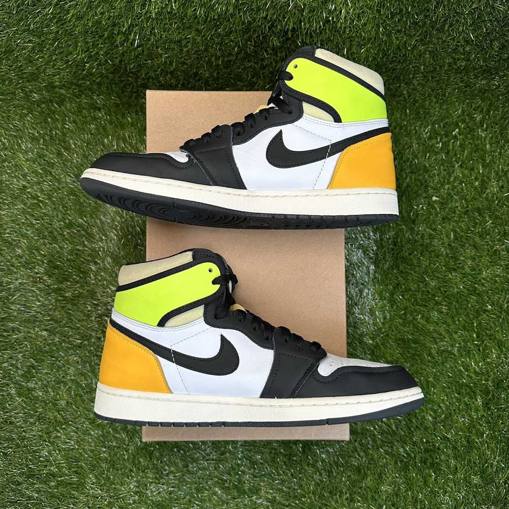 Jordan Brand × Nike Air Jordan 1 High Volt Gold - image 3