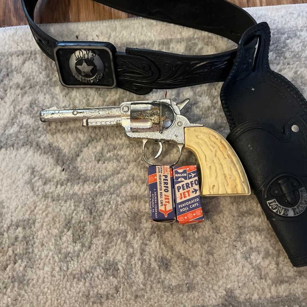 Vintage Lone Ranger Cap Gun / Gunbelt and caps - image 4
