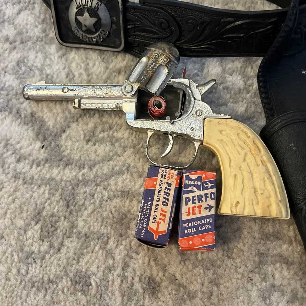 Vintage Lone Ranger Cap Gun / Gunbelt and caps - image 5