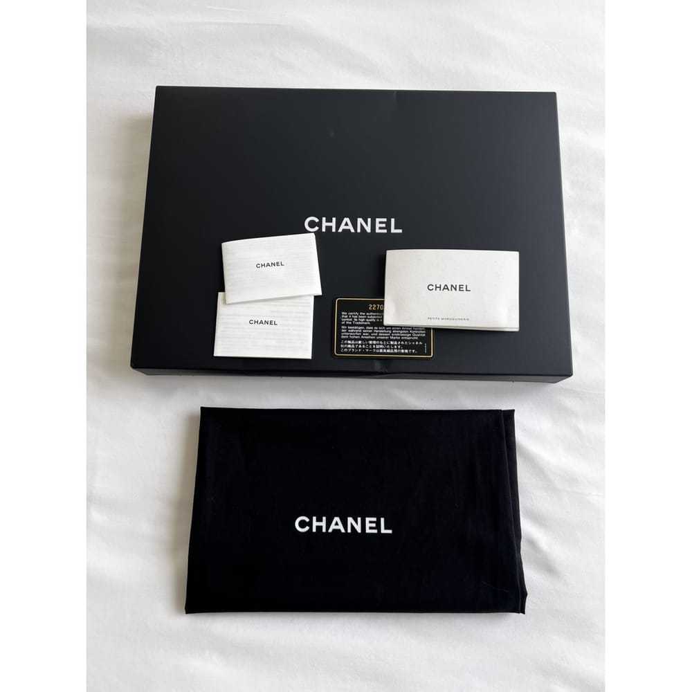 Chanel Leather clutch - image 9