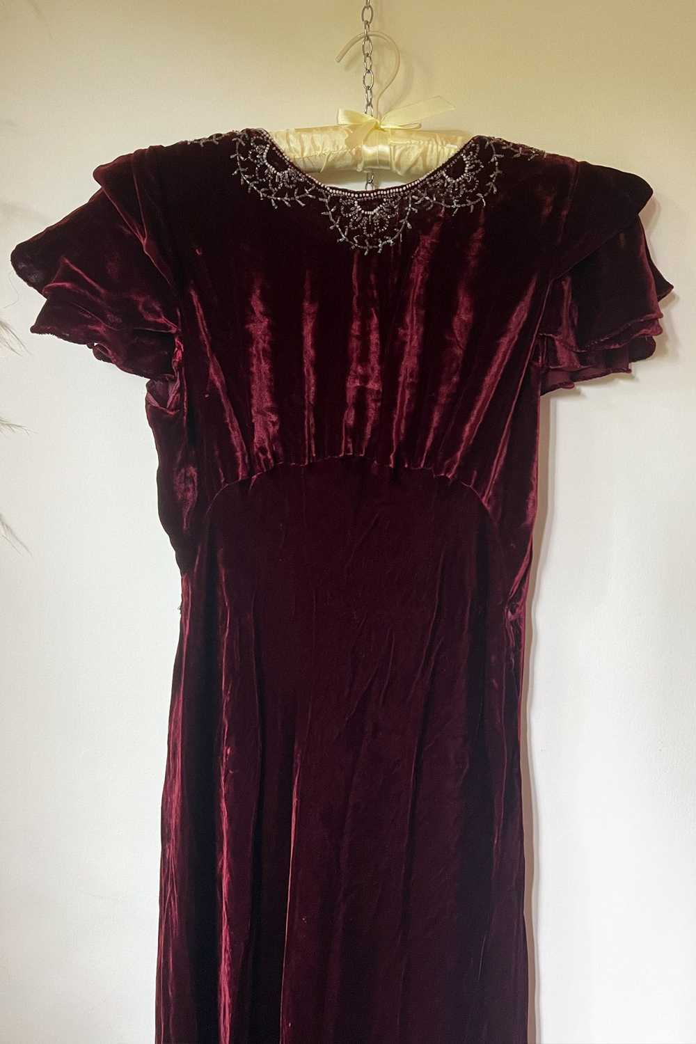 1930s Bias Cut Burgundy Silk Velvet - image 8