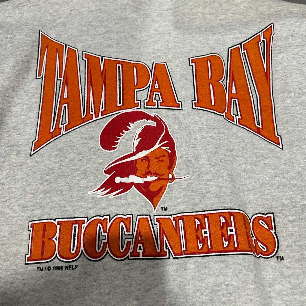 Vintage Tampa Bay Buccaneers crewsneck sweater - image 2