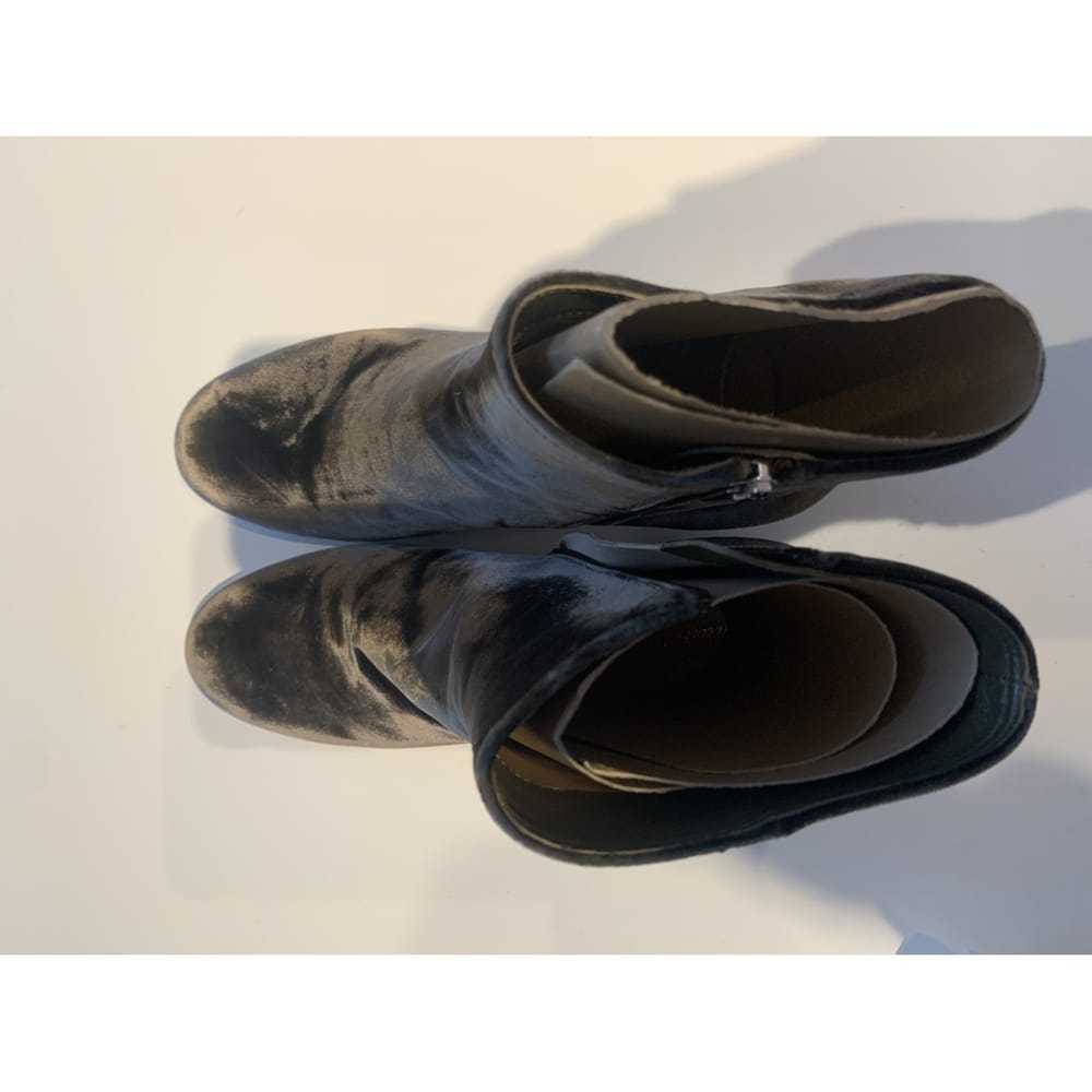 Gianvito Rossi Velvet ankle boots - image 4