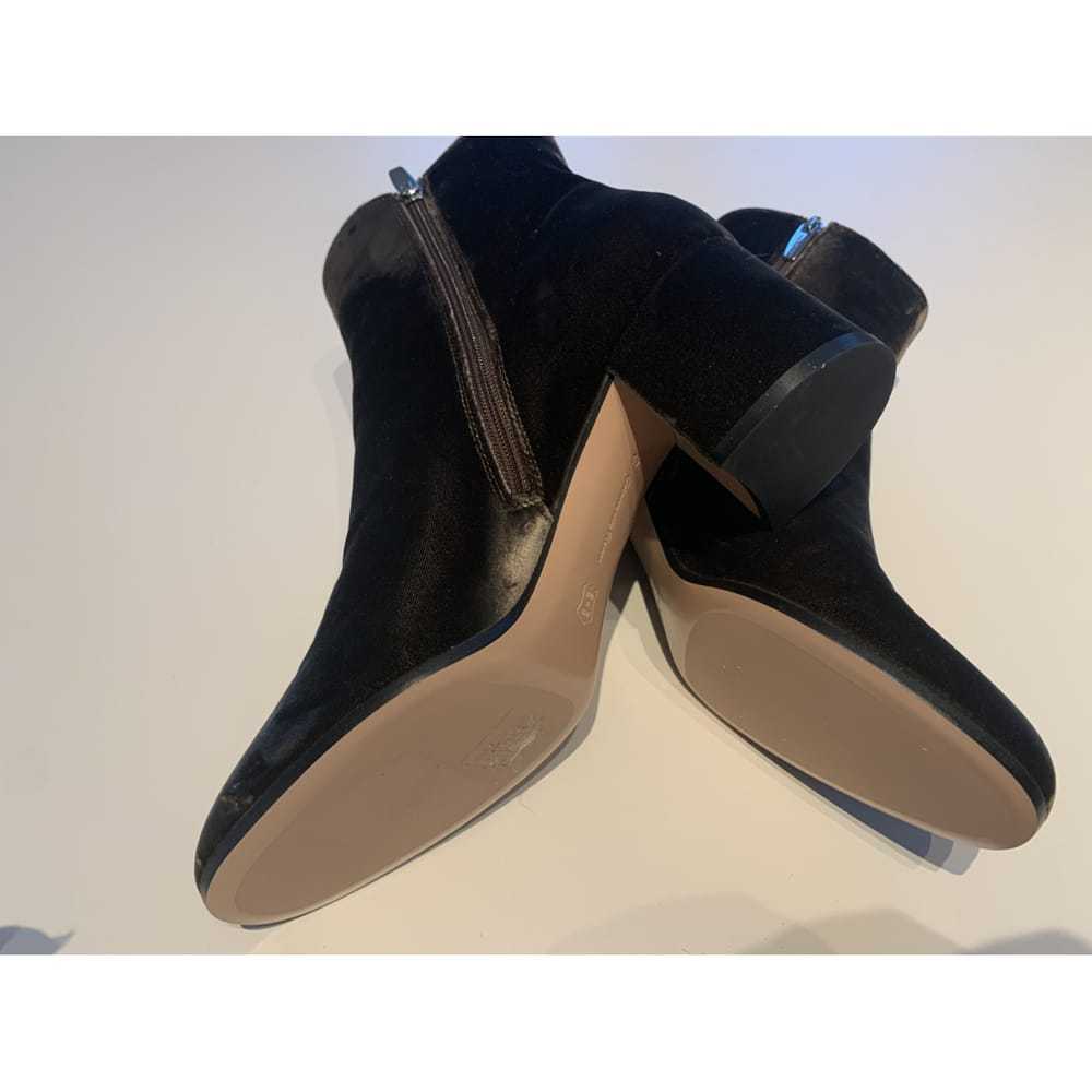 Gianvito Rossi Velvet ankle boots - image 7