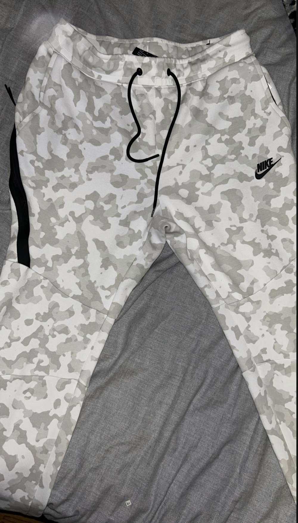 Nike Nike tech fleece jogger sweatpants - image 2