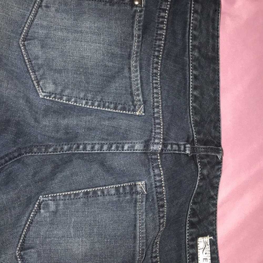 Womans Express Jeans size 6 Regular - image 3