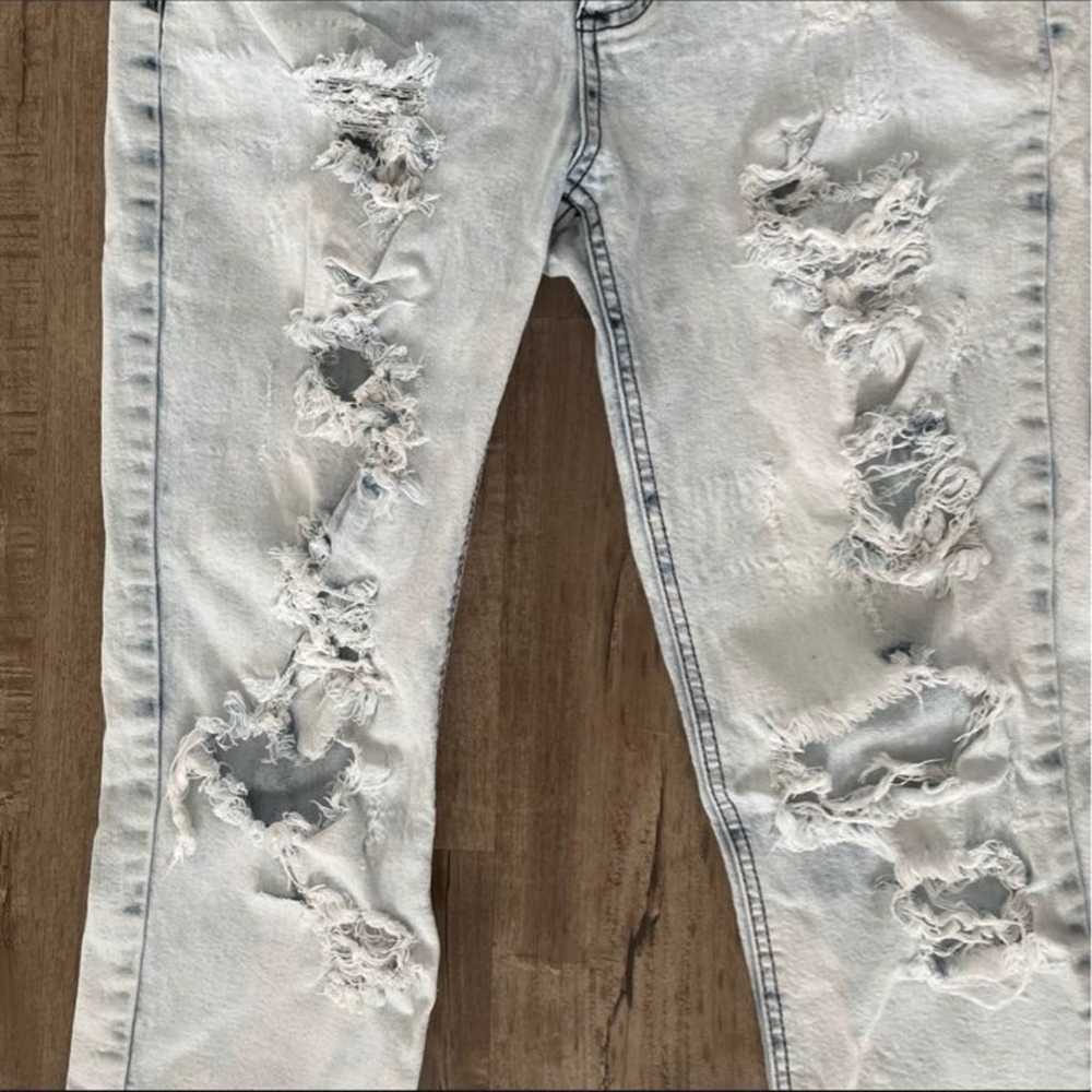 BONGO Acid Wash Distressed Jeans | Light Wash | V… - image 5