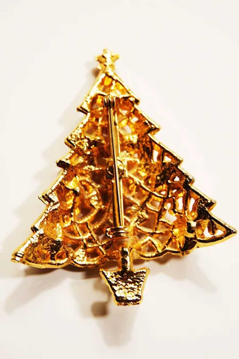 SHOWY Gold-Tone Metal Christmas Tree Pin Brooch w… - image 4