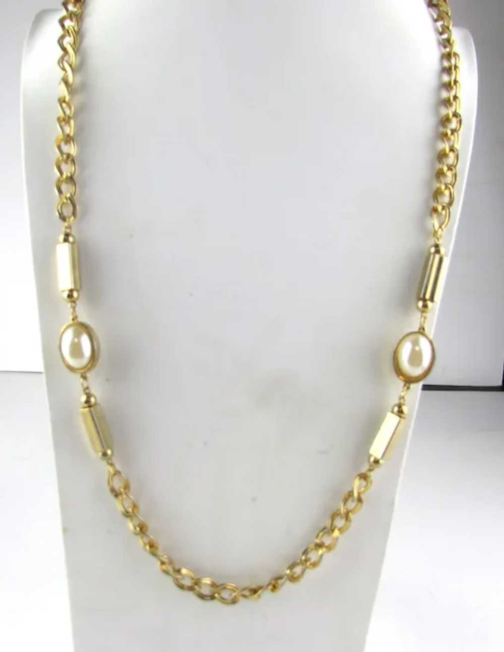 Gold Tone Heavy Chain With Faux Pearl Focals - image 3