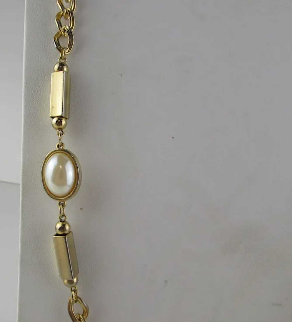 Gold Tone Heavy Chain With Faux Pearl Focals - image 5