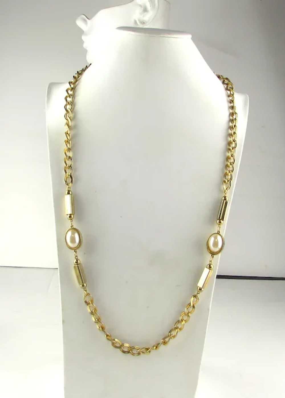 Gold Tone Heavy Chain With Faux Pearl Focals - image 7