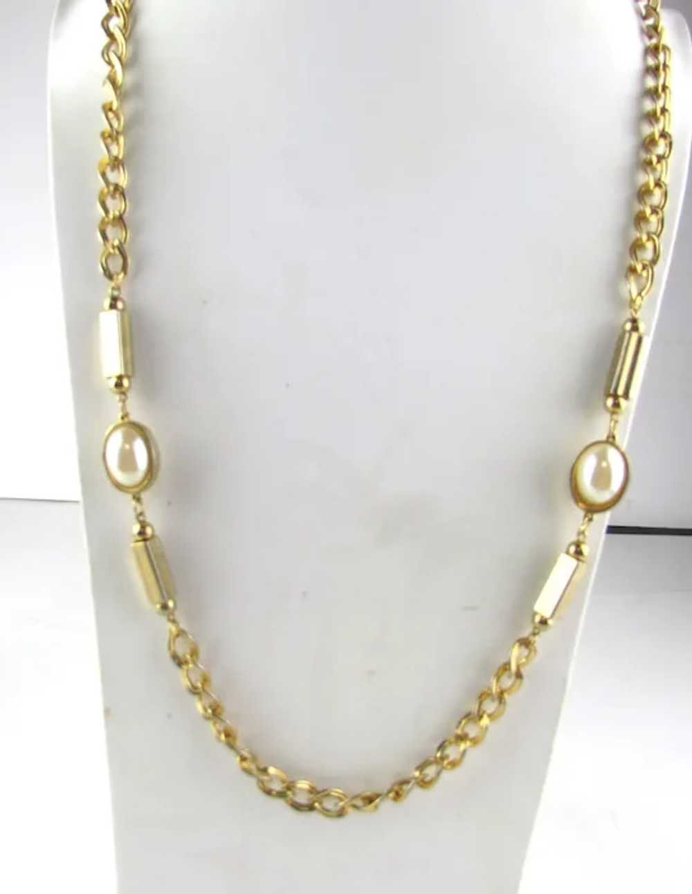 Gold Tone Heavy Chain With Faux Pearl Focals - image 8