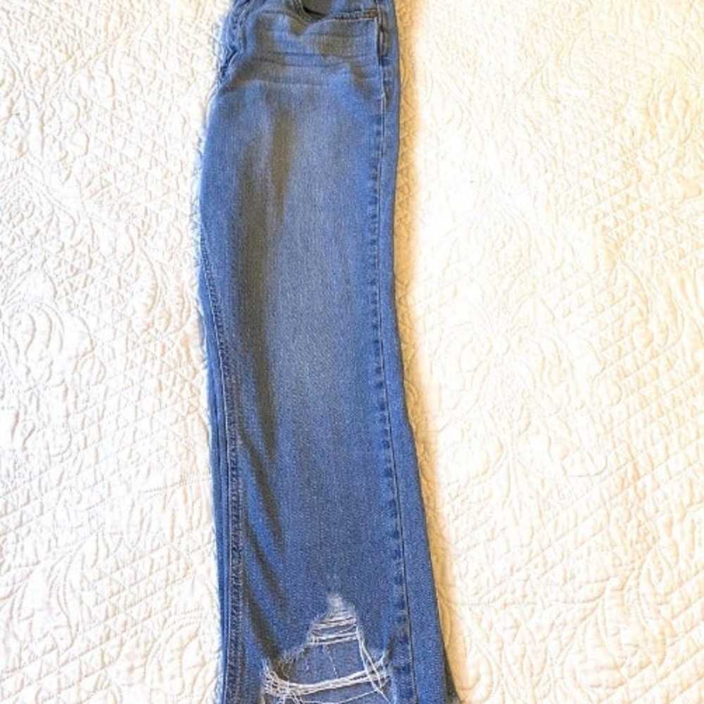 American Rag Cie 90's Style Crop Jeans with Shark… - image 4