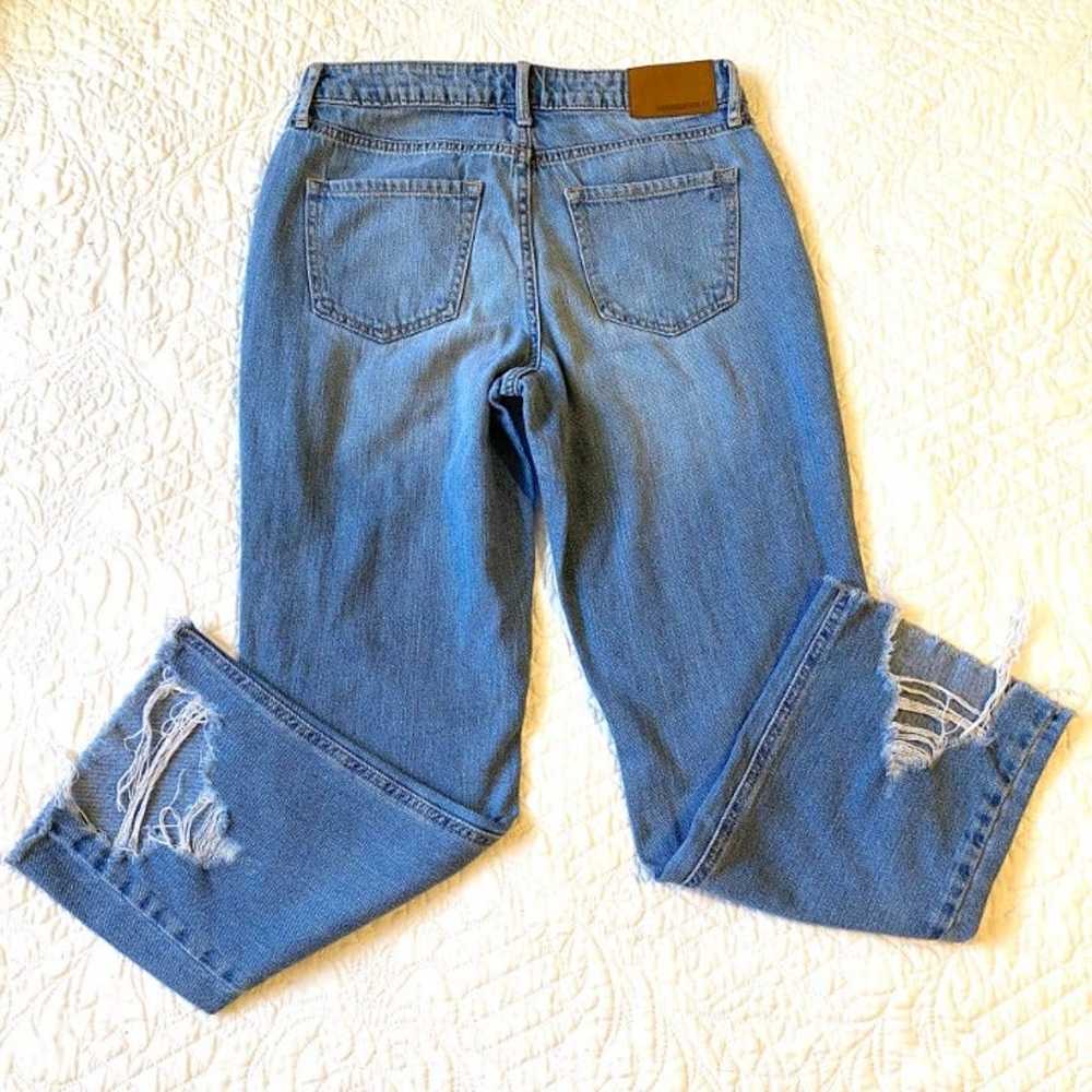 American Rag Cie 90's Style Crop Jeans with Shark… - image 5