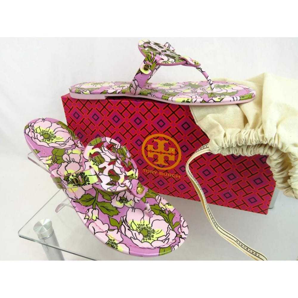 Tory Burch Patent leather flip flops - image 3