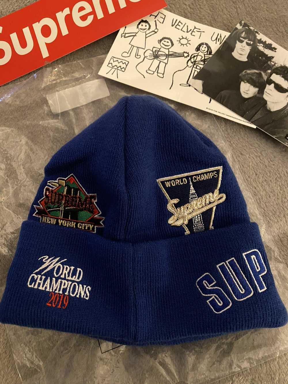 New Era × Supreme Championship beanie royal - image 5