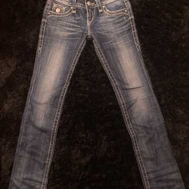 Vintage Rock Revival Jeans Modelo
