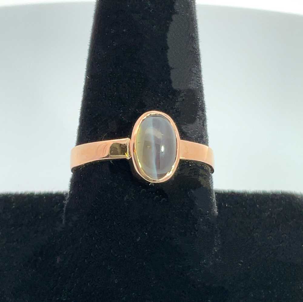 18K Y Gold Cats Eye Bezel Set Ring Size 7.5 - image 6