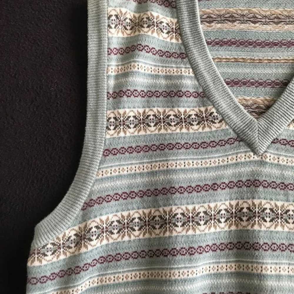 Gap Vintage 90’s Men’s Print V-Neck Sweater Vest … - image 4
