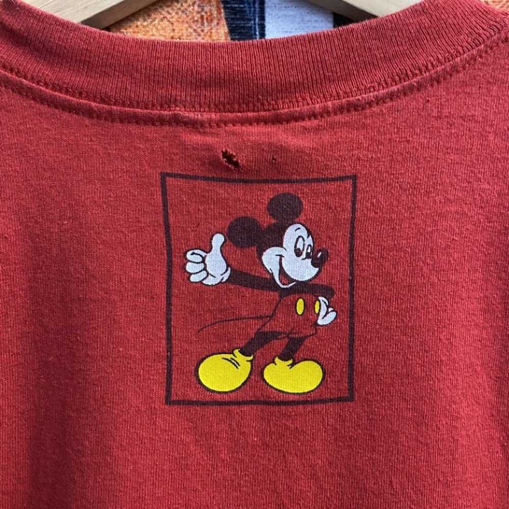 Vintage 90s Mickey Mouse Gloves Tee Shirt - image 4