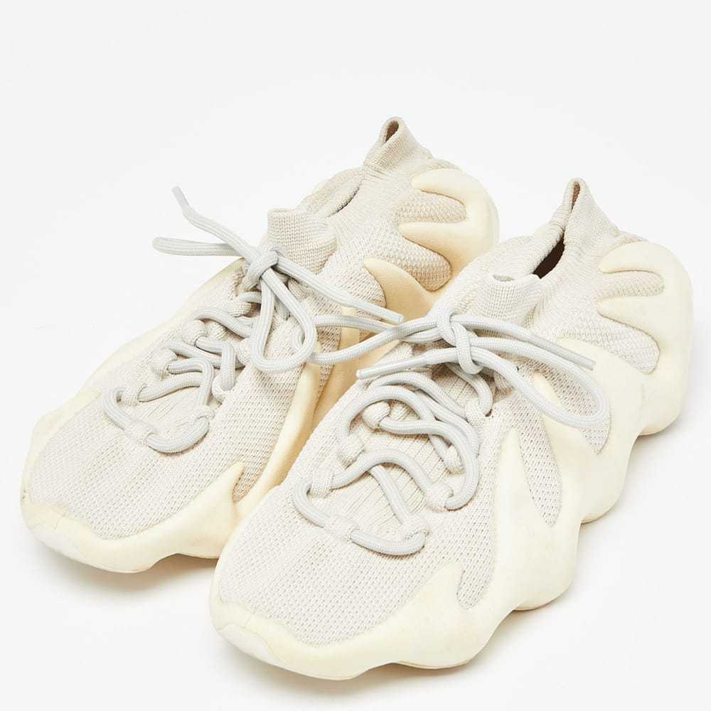 Yeezy x Adidas Trainers - image 2