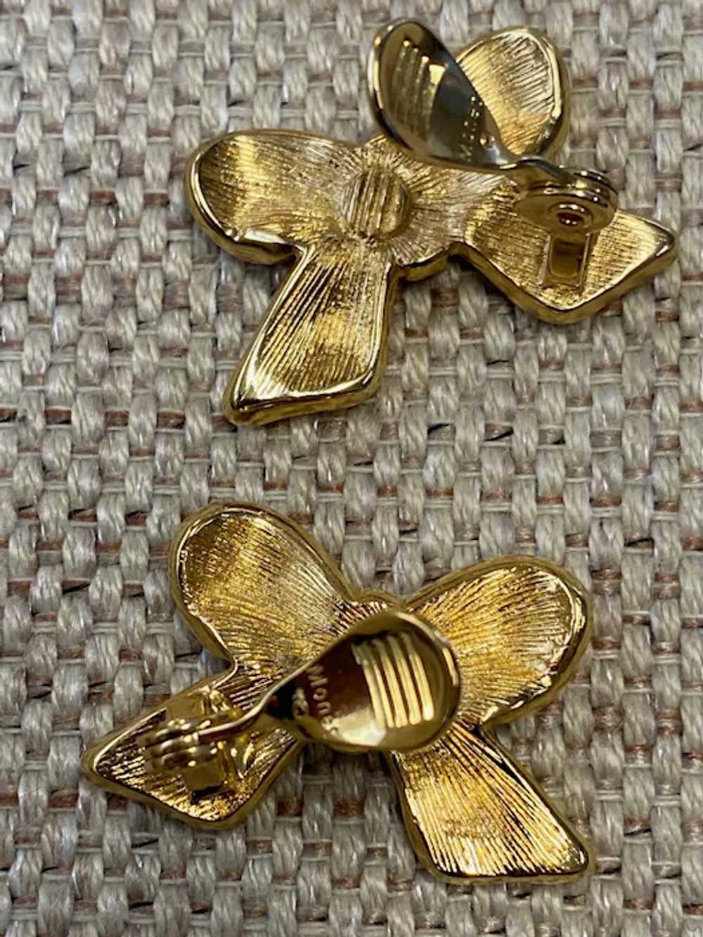 Vintage Monet Gold Tone Crystal Studded Bow Clip … - image 2