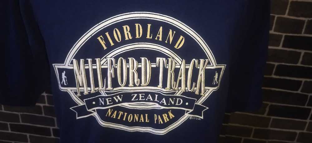 New Zealand Outback × Vintage Vintage 97 Milford … - image 2