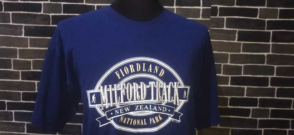 New Zealand Outback × Vintage Vintage 97 Milford … - image 4