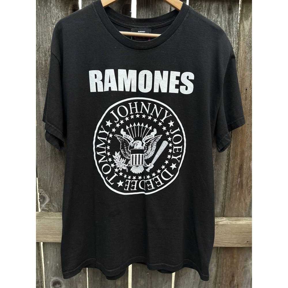 Alstyle Y2K Ramones Band T-shirt Size Large Rock … - image 1