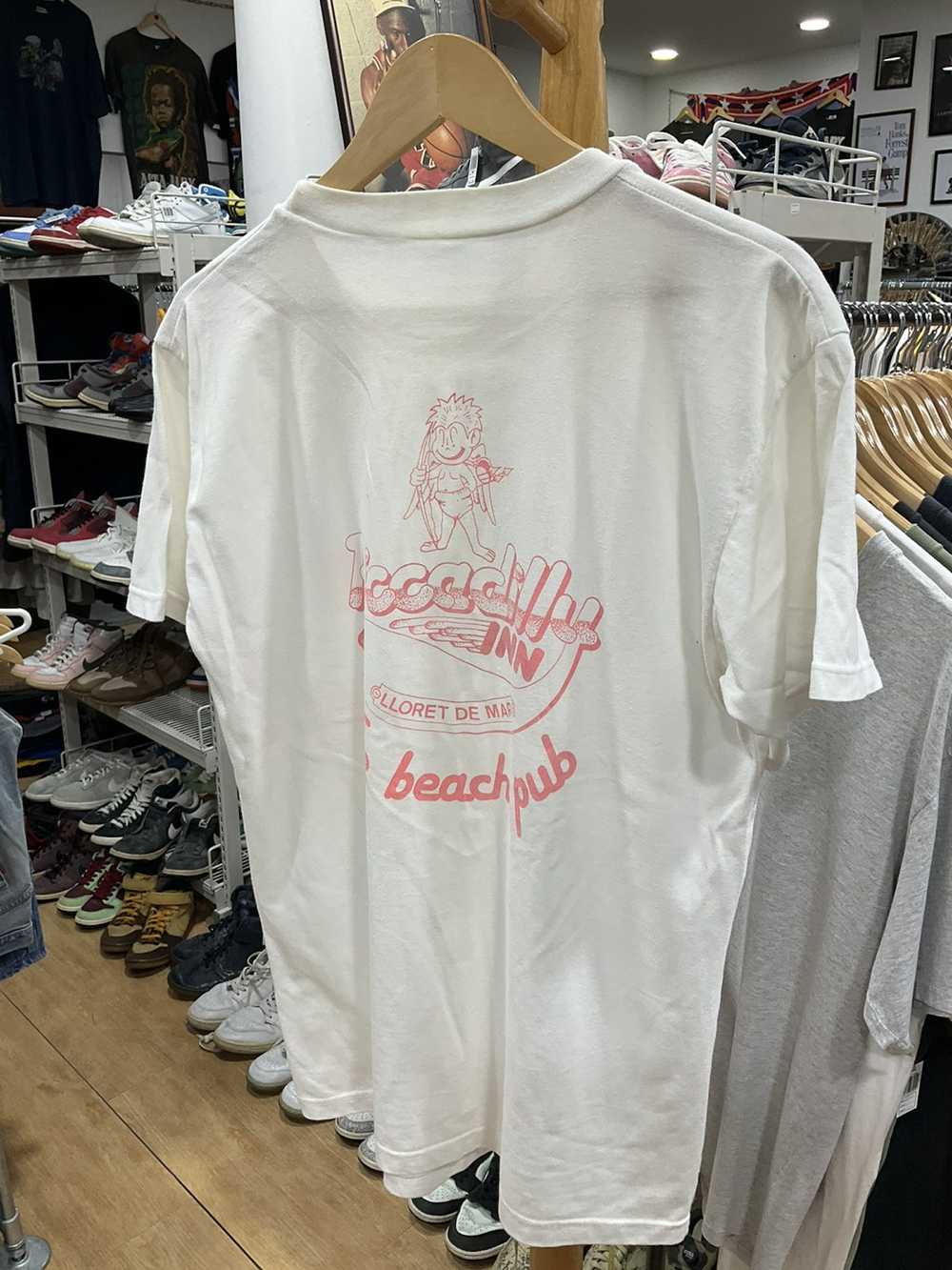 Streetwear × Vintage Piccadilly The beach pub VTG… - image 8