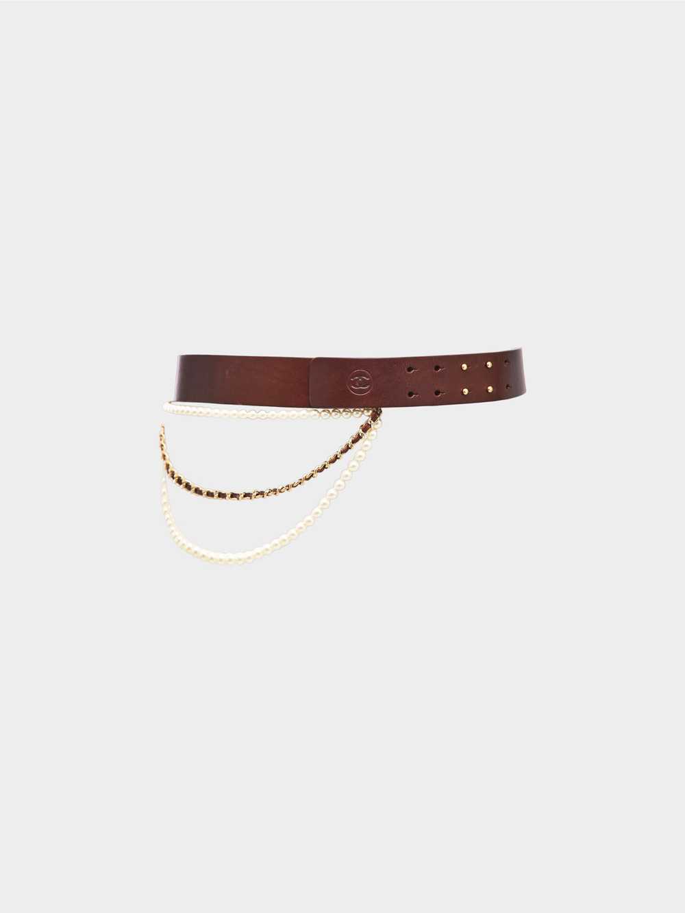 Chanel SS 2002 Brown Leather and Faux Pearl Belt - image 1