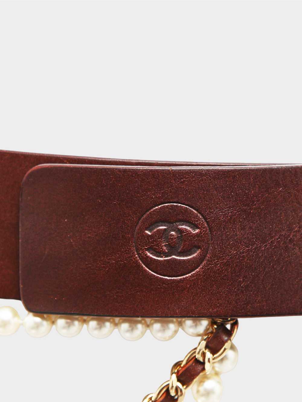 Chanel SS 2002 Brown Leather and Faux Pearl Belt - image 3