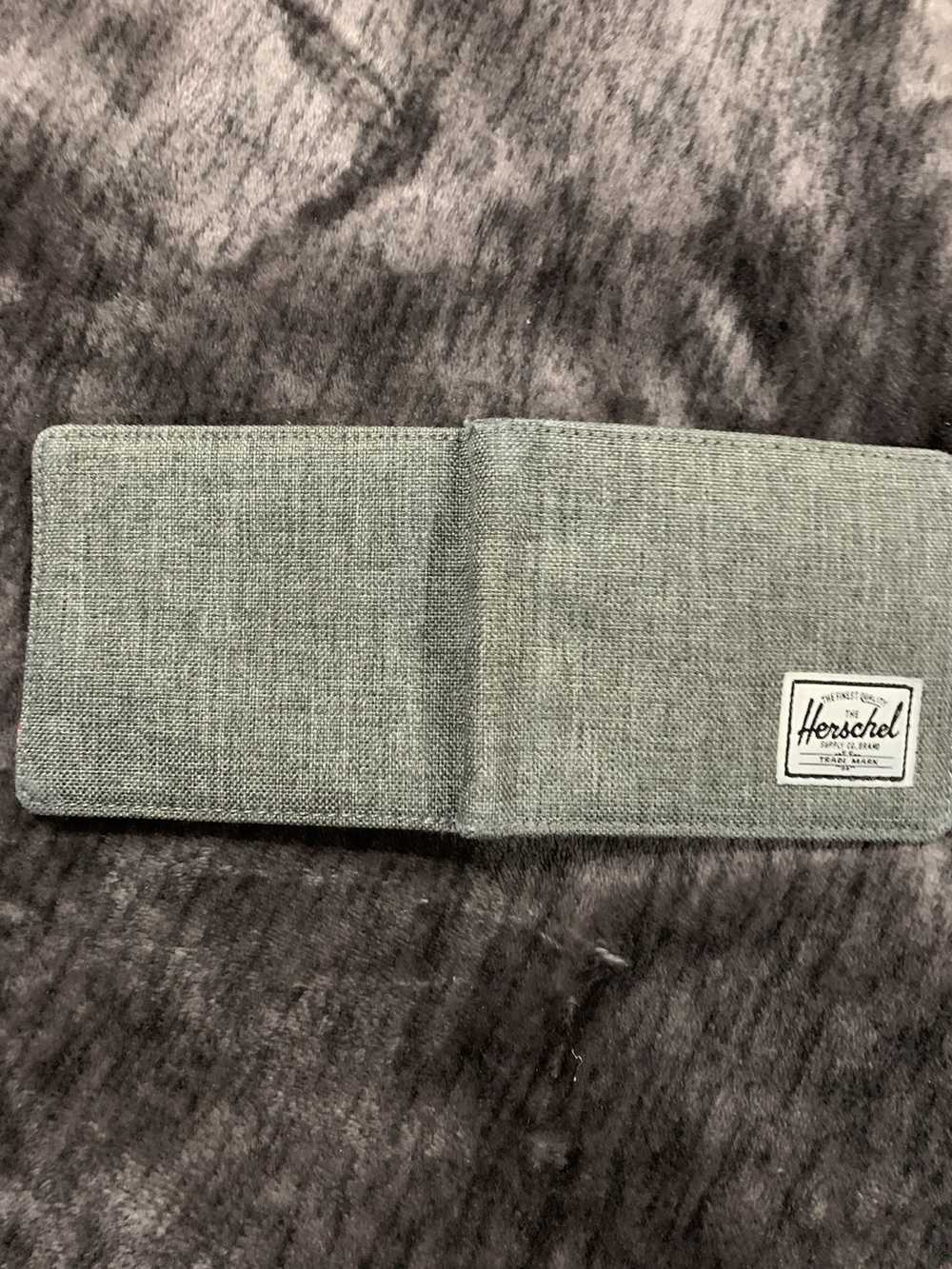 Herschel Supply Co. Grey hank wallet - image 1