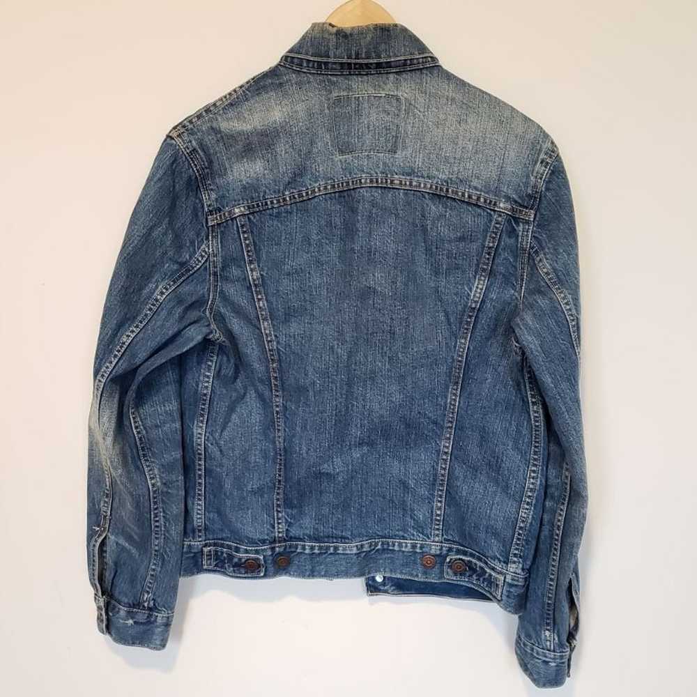 LEVIS JEAN JACKET SIZE SMALL - image 3
