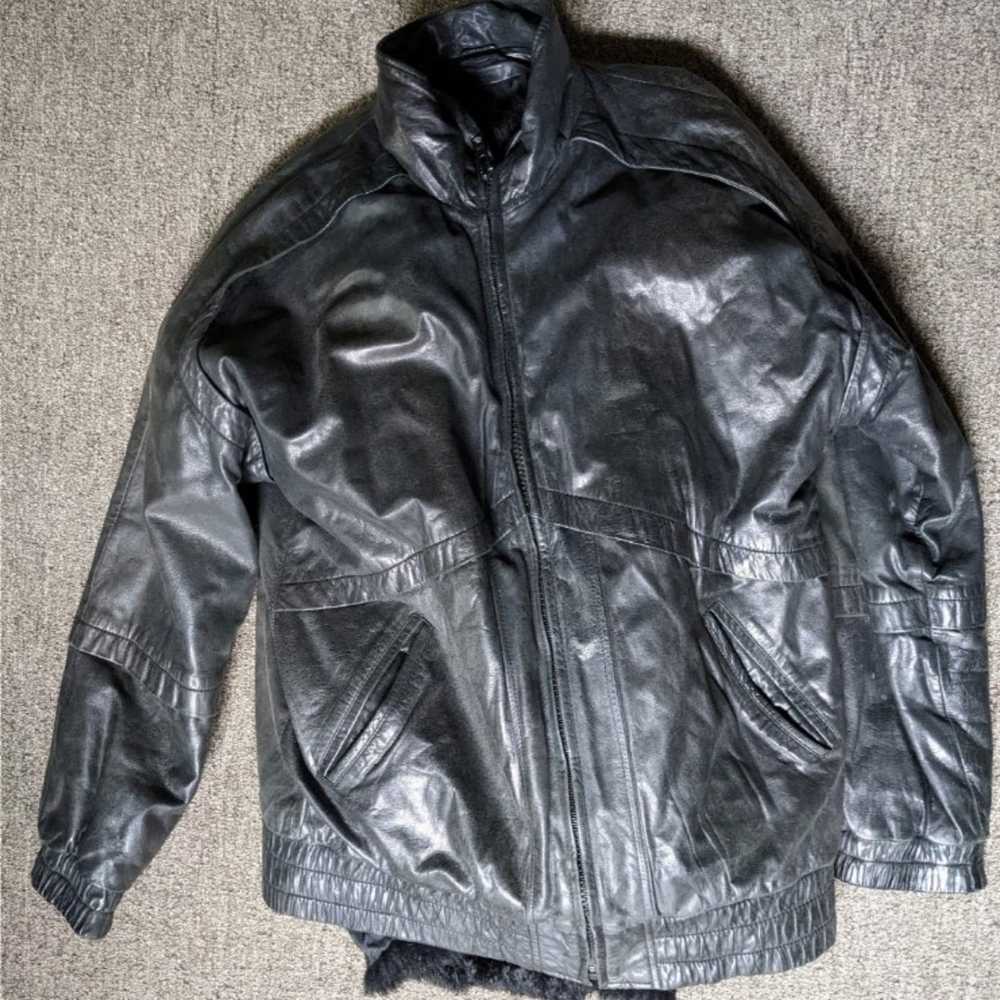 Vintage Leather Jacket with fur lining - image 2