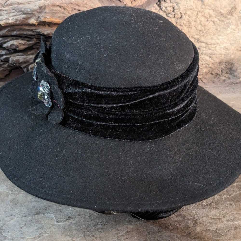 Vintage Cappelli Straworld Hat Women's Black Feat… - image 5